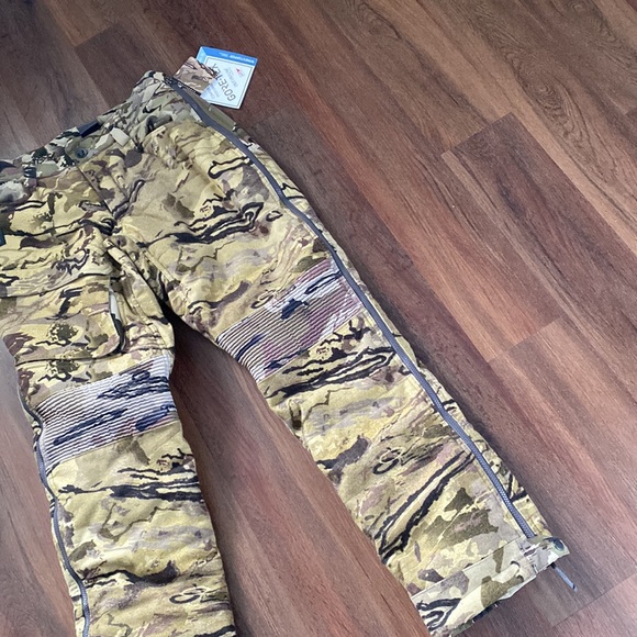 Camo Under Armour Revenant WS hunting pants - Picture 5 of 10